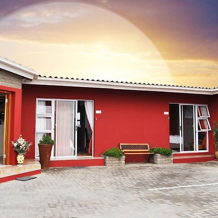Tina'S Bed And Breakfast Swakopmund Kültér fotó