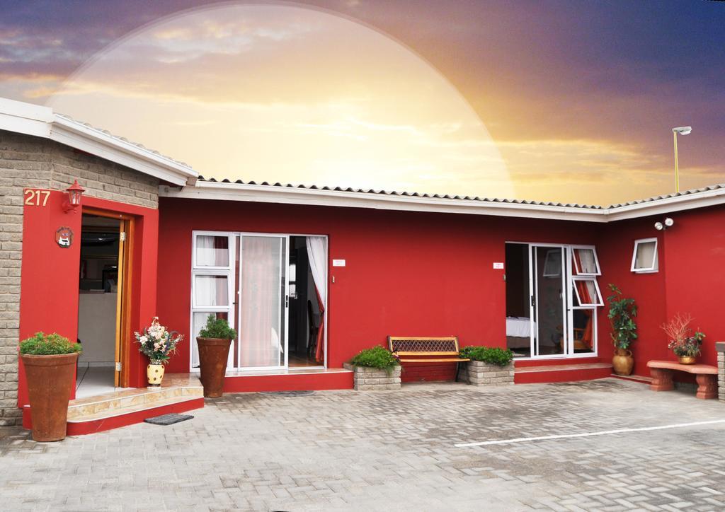 Tina'S Bed And Breakfast Swakopmund Kültér fotó