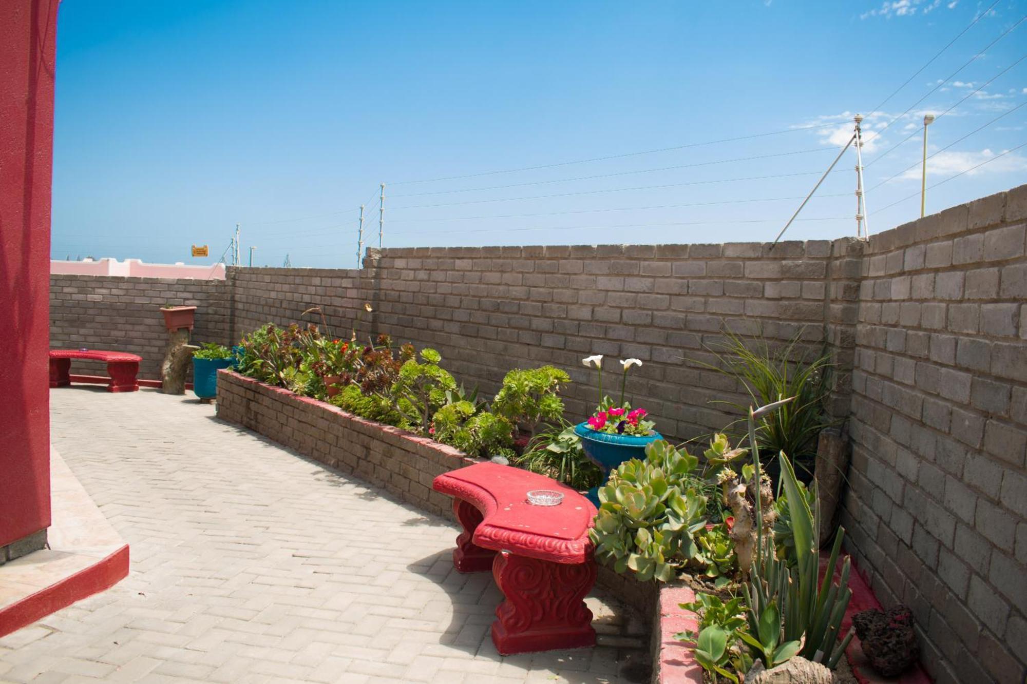 Tina'S Bed And Breakfast Swakopmund Kültér fotó